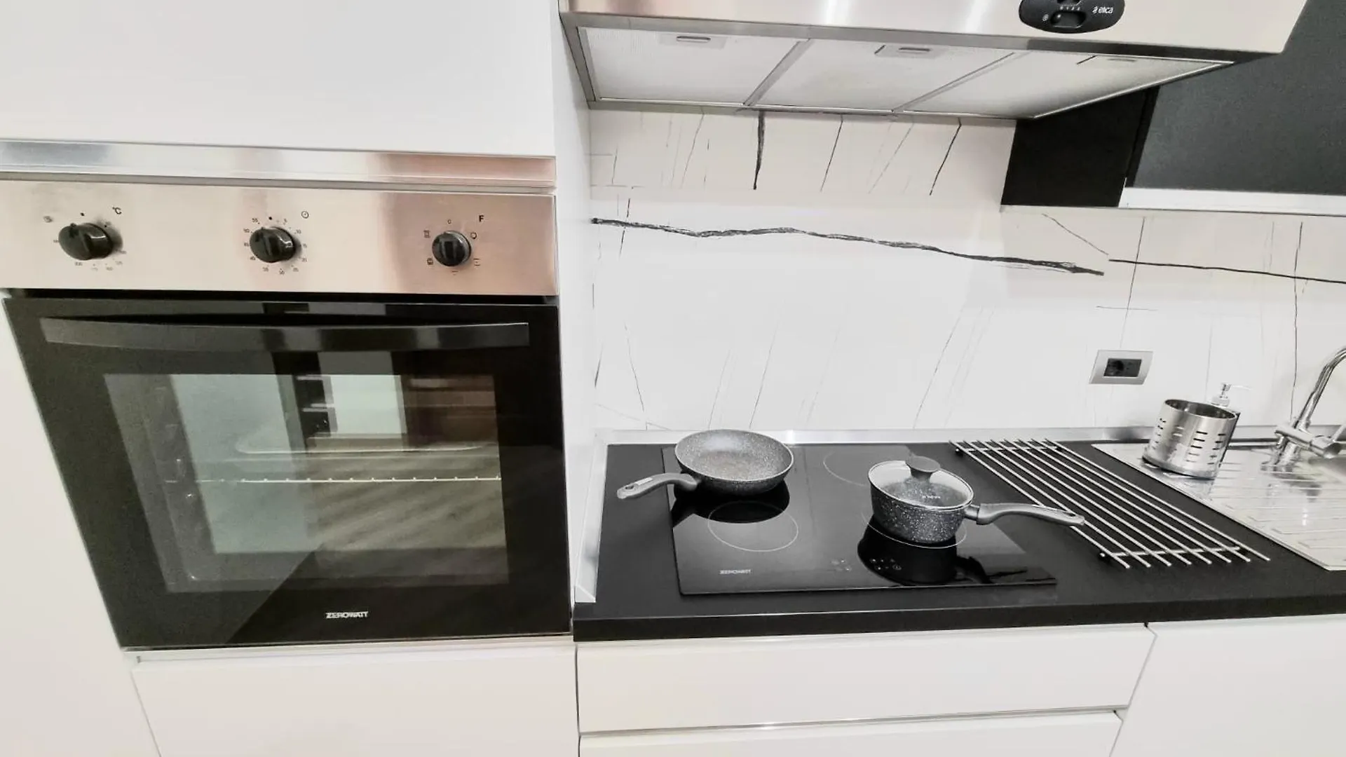 Lt Domus Roma.... A Due Passi Dal Centro Apartment Italy